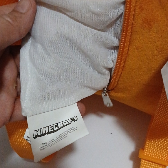 Minecraft Fox Plush Backpack - Picture 5 of 6